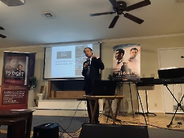 Dr. Wang, president of the Founders Club of the American Bible Project, presented about ABP