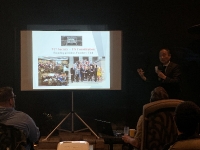 Dr. Wang, president of the Founders Club of the 917 Society (917) spoke about 917.