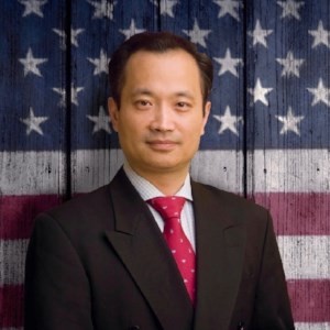Homepage Dr Ming Wang with American flag as backg